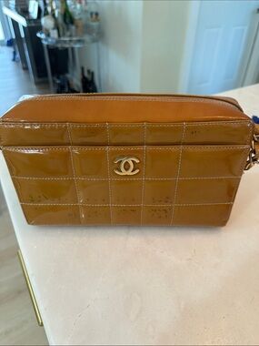 CHANEL Patent Quilted Camera Bag in Caramel Duster included